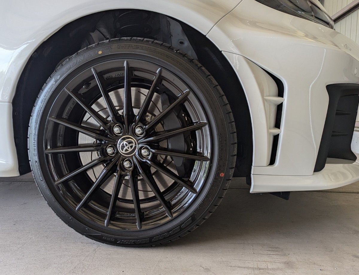 新型GRヤリス GXPA16 ENKEI製 18インチ 純正ホイール 4本タイヤ付