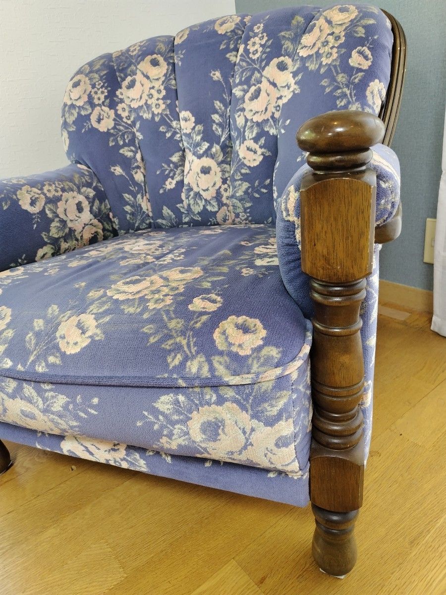 ラスト1点 【送料・設置無料】カリモク 1人掛け ソファ ②