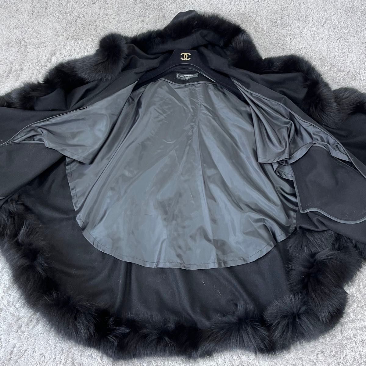 美品】SAGAFURS カシミヤ100 サガフォックスファー フード ポンチョ