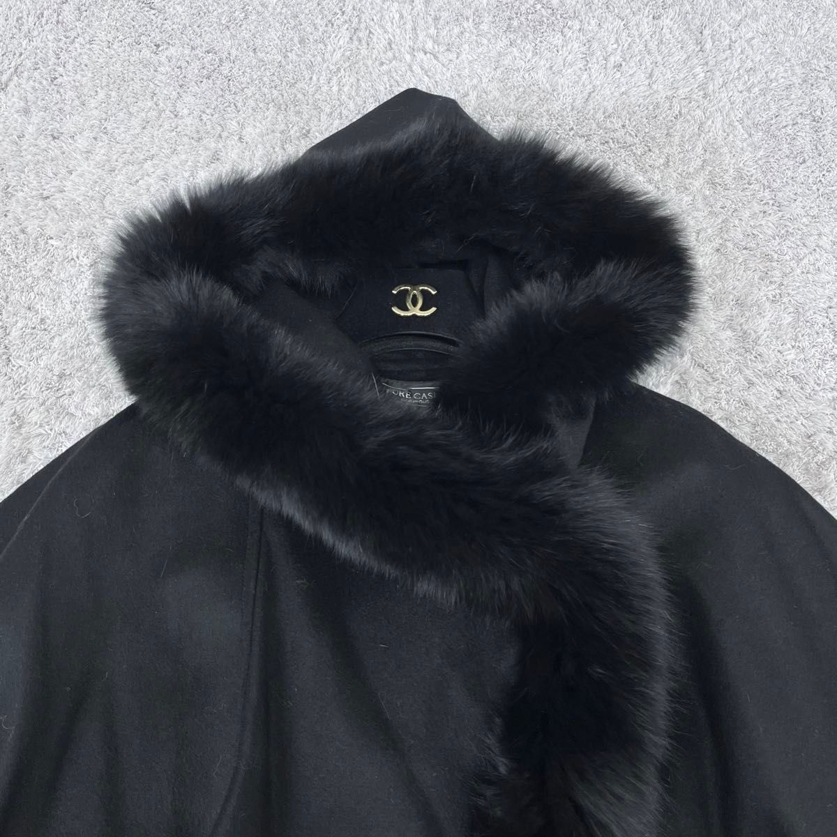 美品】SAGAFURS カシミヤ100 サガフォックスファー フード ポンチョ