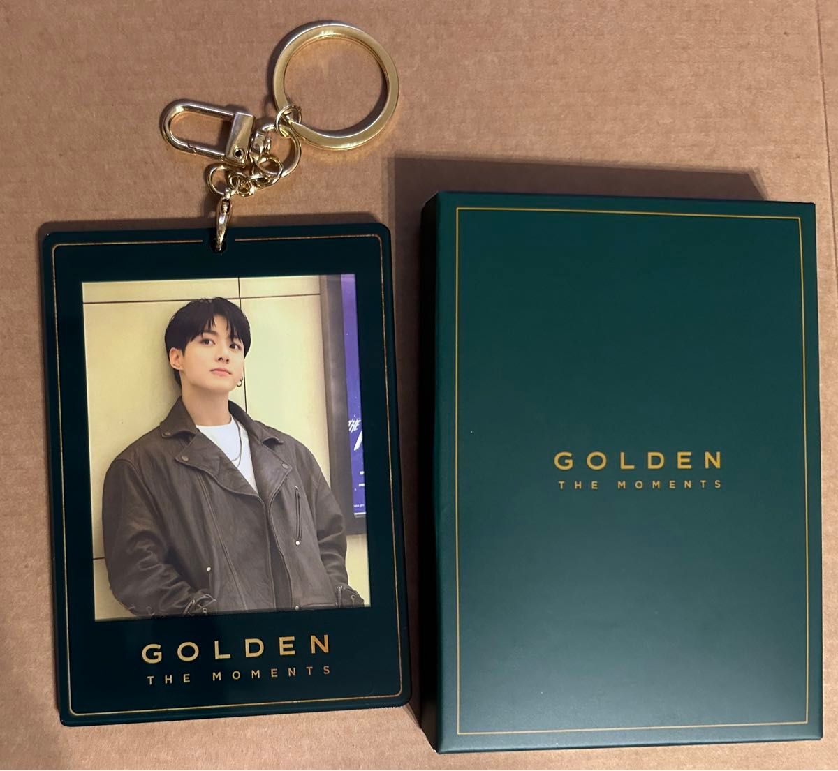 BTS ジョングク ゴールデン 展示会 フォトホルダー キーリング GOLDEN