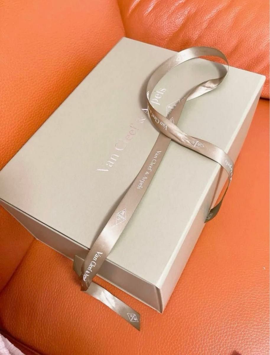 ヴァンクリ ヴァンクリーフアーペル 空箱 空き箱 袋 ボックス ブランド