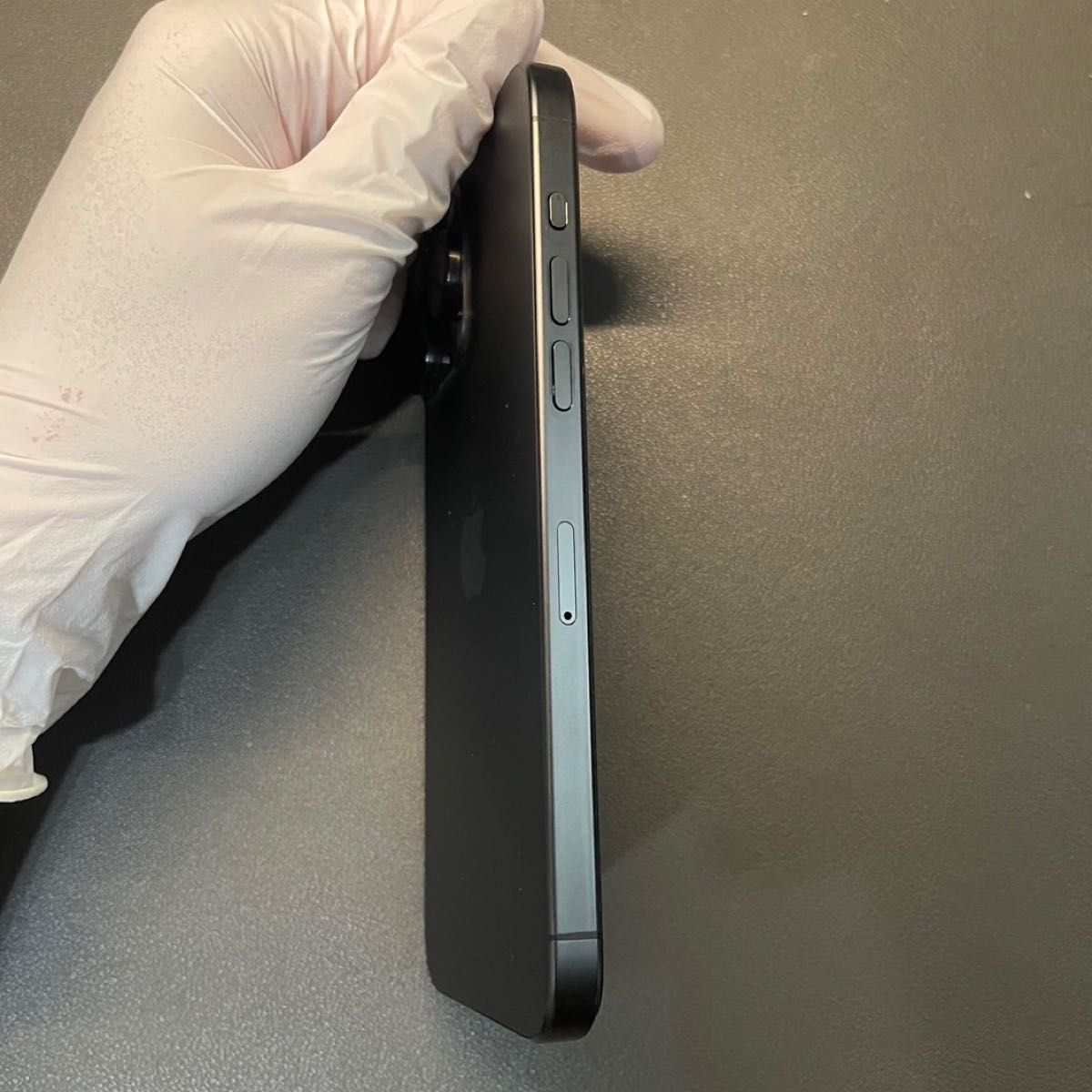 美品》iPhone 15 Pro max 256GB ブラックチタニウム バッテリー最大