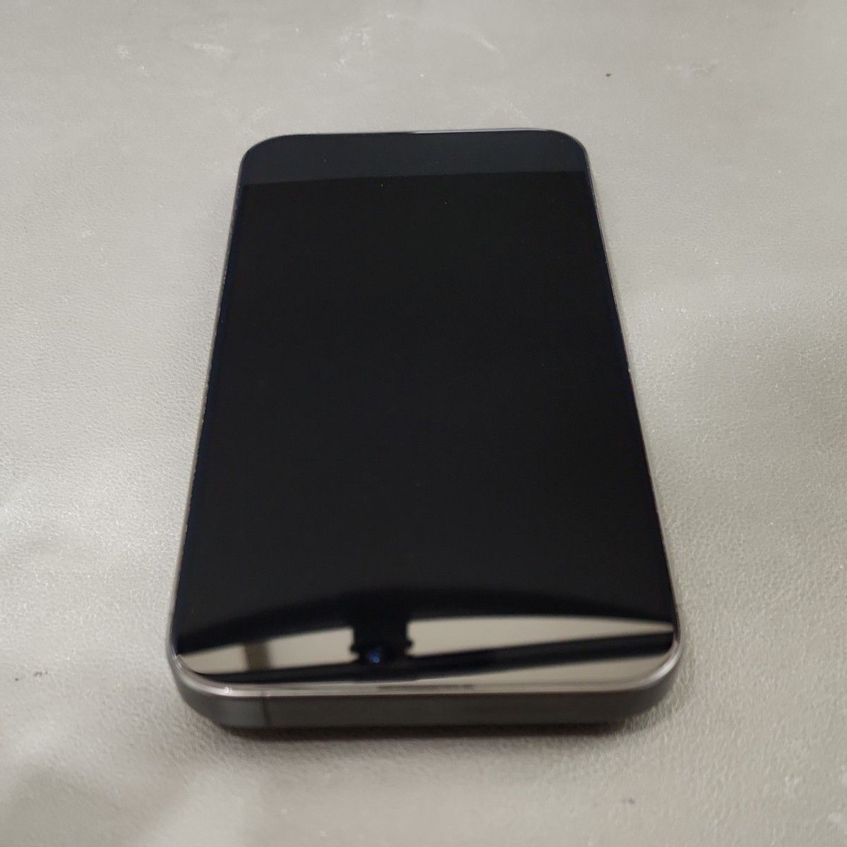 美品》iPhone 15 Pro max 256GB ブラックチタニウム バッテリー最大