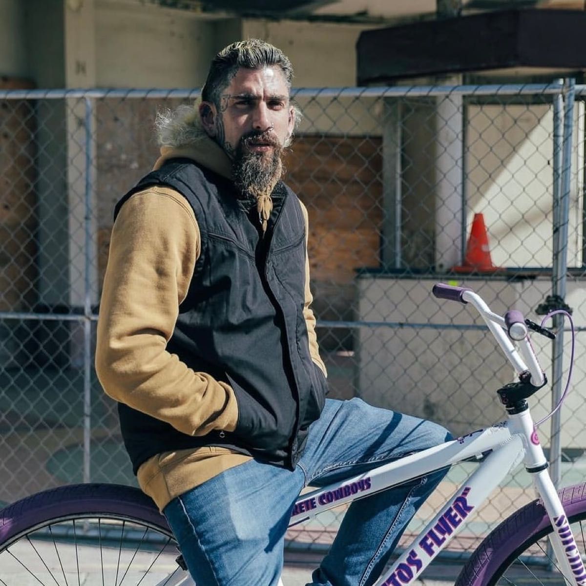 Derby Of San Francisco Vest ダービー ベストM 表BLACK/裏地GOLD