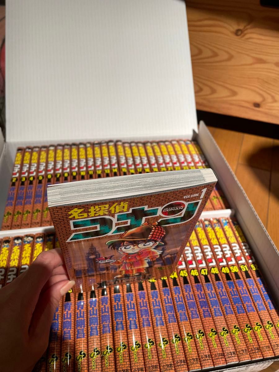 新品]名探偵コナン (1-105巻 最新刊) +100巻記念オリジナル収納BOX2個