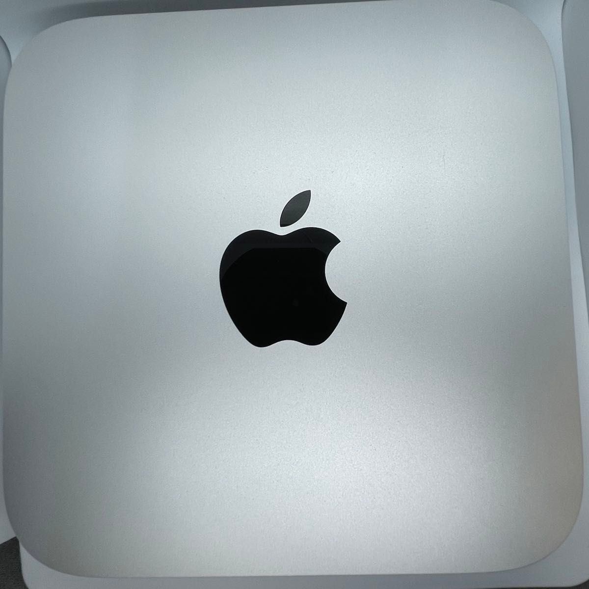 Mac mini M1 (2020)メモリ16GB / SSD256GB モデルZ12N000BN (8コアCPU