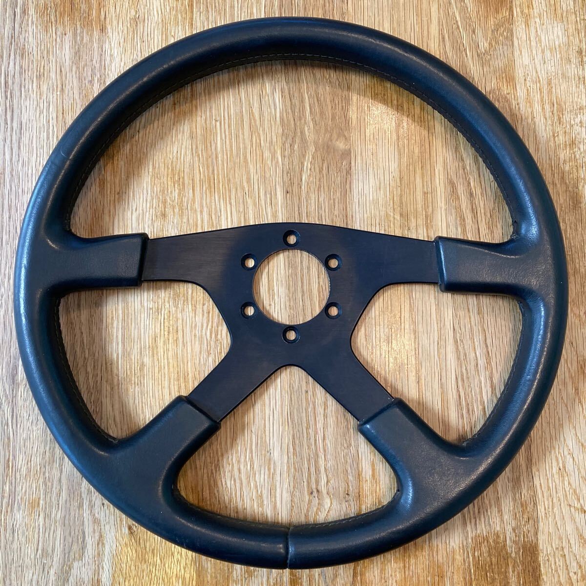 TOYOTA SUPRA 1991 MOMO leather steering wheel トヨタ スープラ A70