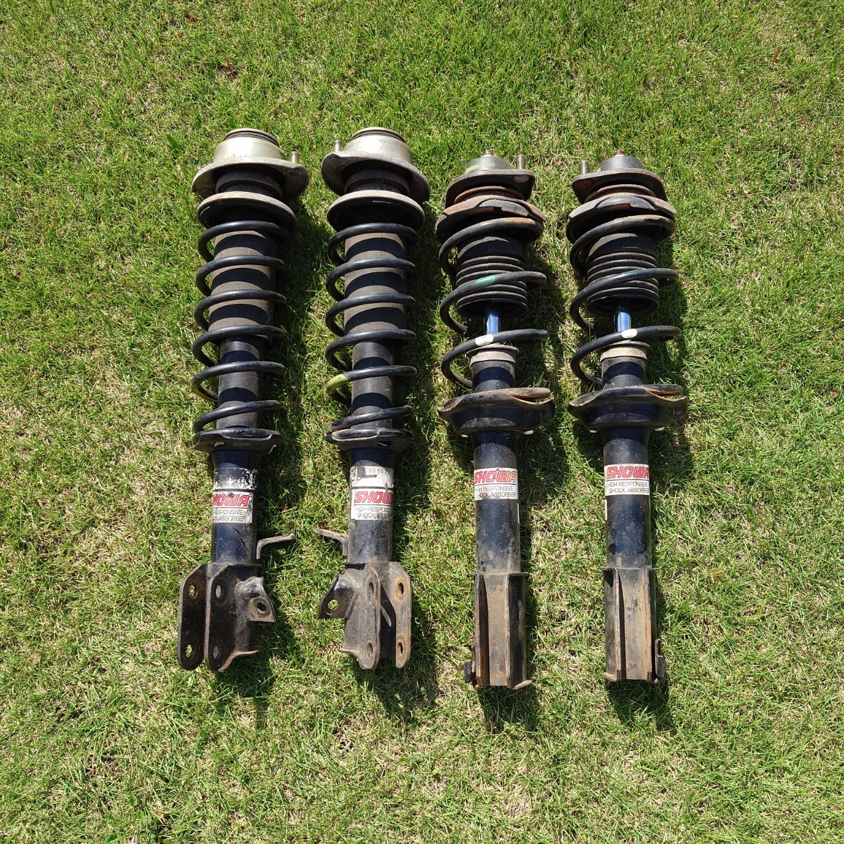 Yahoo!オークション - スバル プレオRS純正 SHOWAショック サスペンシ