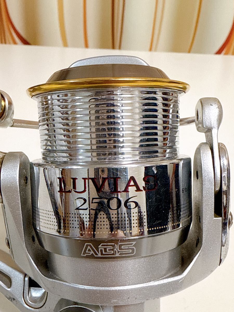 希少品 ダイワ 04 ルビアス 2506 DAIWA LUVIAS スピニングリール