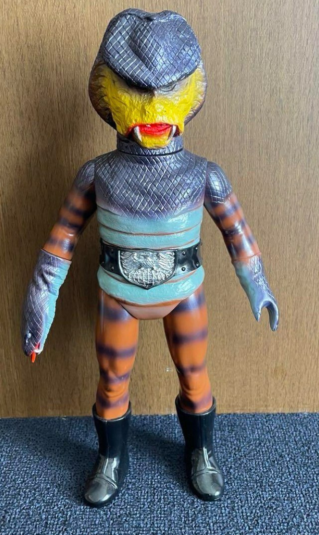 Yahoo!オークション - コブラ男 ソフビ キングサイズ 仮面ライダー メ