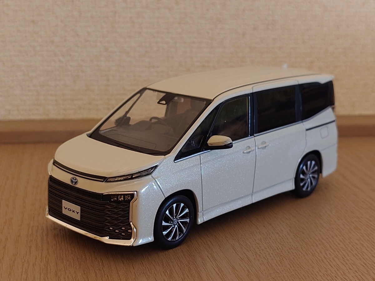 Yahoo!オークション - トヨタ ヴォクシー 90系 1/30 非売品 ミニカー