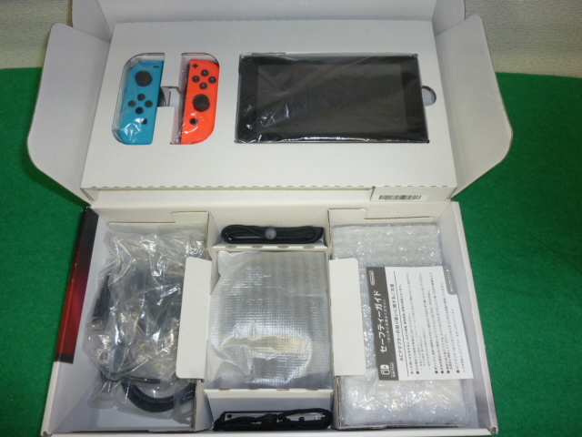 Nintendo Switch 本体 / 付属品完備 / 未対策機 Ver 9 0 1 XAJ40017