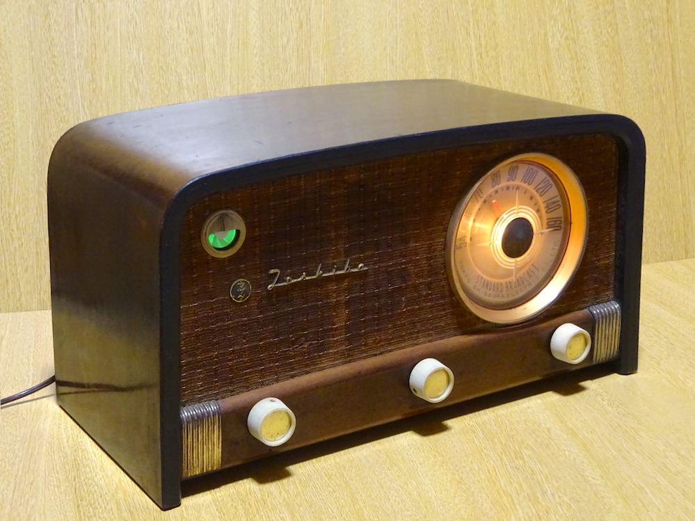 家族団らん昭和レトロ真空管ラジオ マツダ614A bluetooth ST管ラジオ