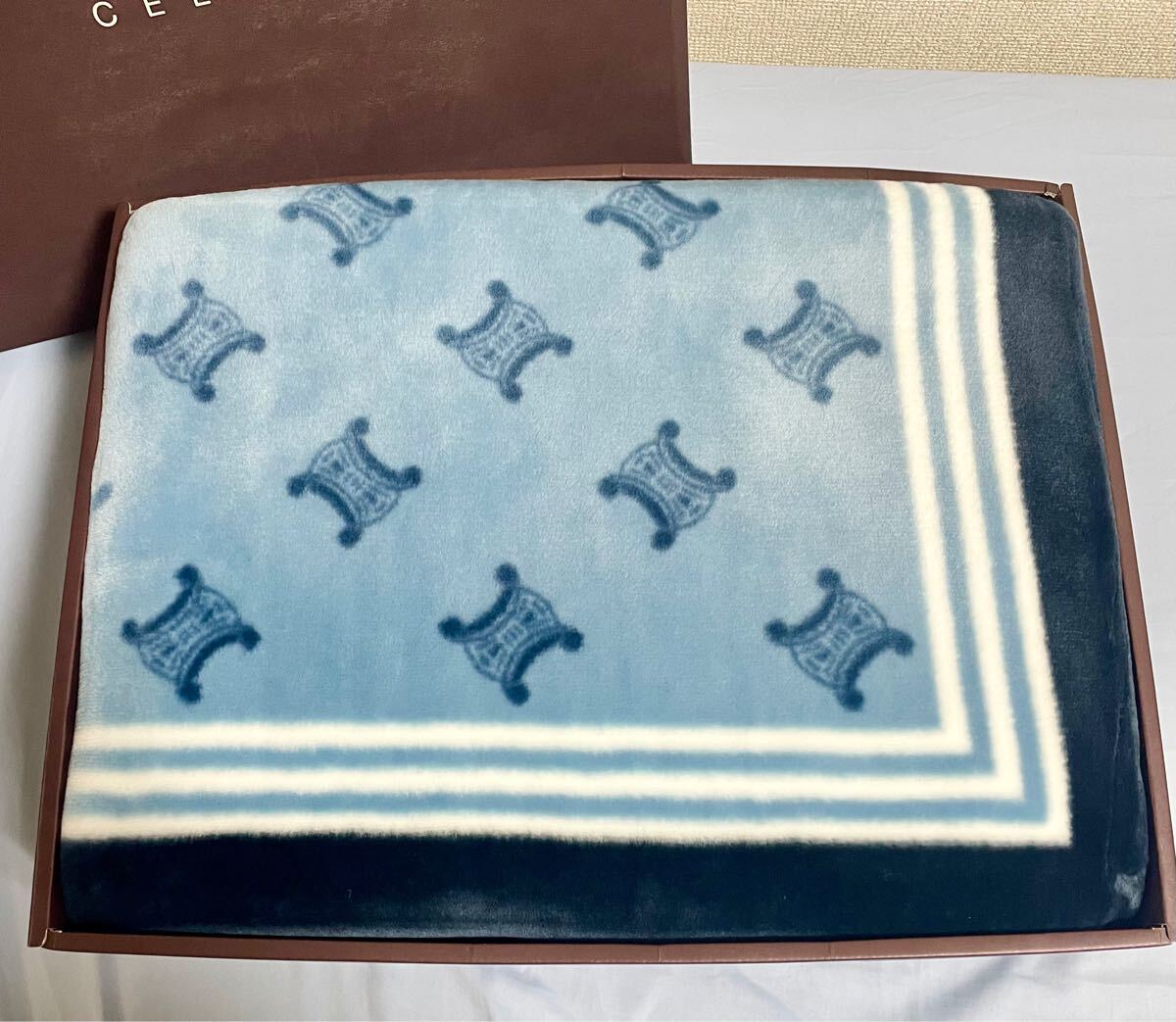未使用 CELINE セリーヌ アクリルニューマイヤー毛布 ブルー マカダム