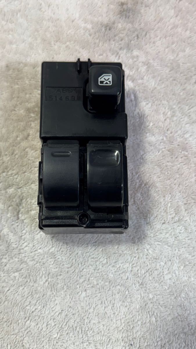 日野 HINO 純正 運転席側 パワーウィンドウスイッチ 84810-E0070 17