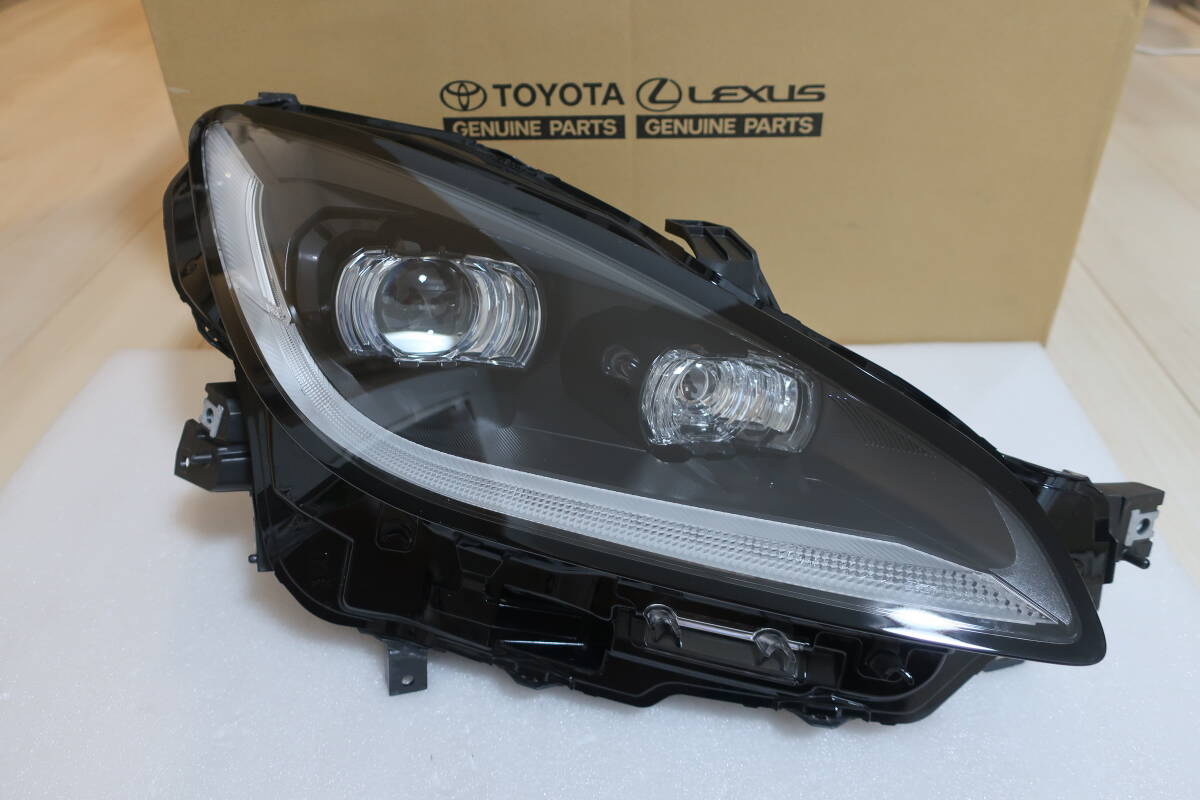 トヨタ GR86 ZN8 純正 右 LED ヘッドライト Koito 100-6046H 打刻 YA