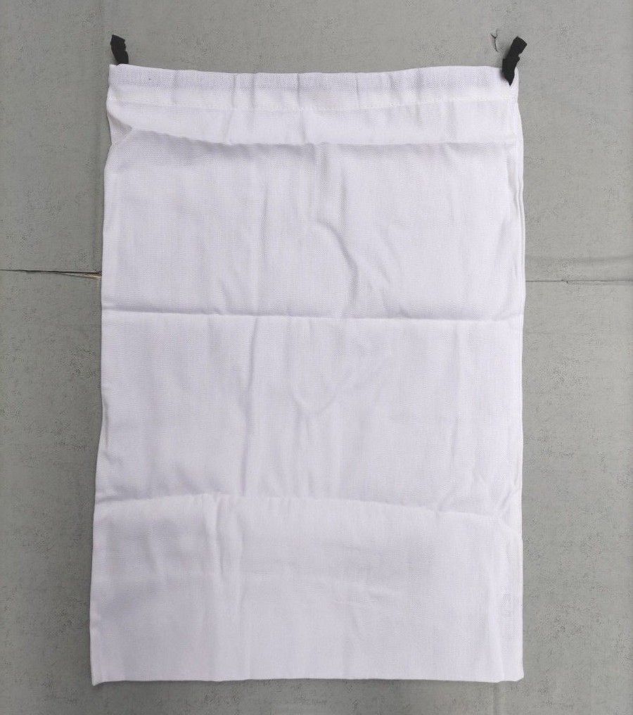 新品非売品】MONCLER(モンクレール) バッグ保存布袋 ロゴワッペン