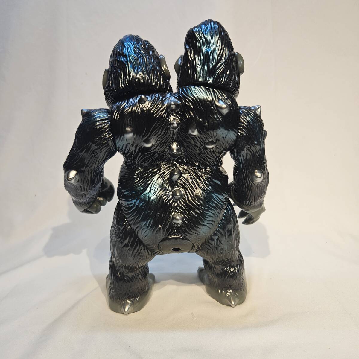 Yahoo!オークション - ソフビ Sofubi HxS キングゴリラ獣 GREY 30CM