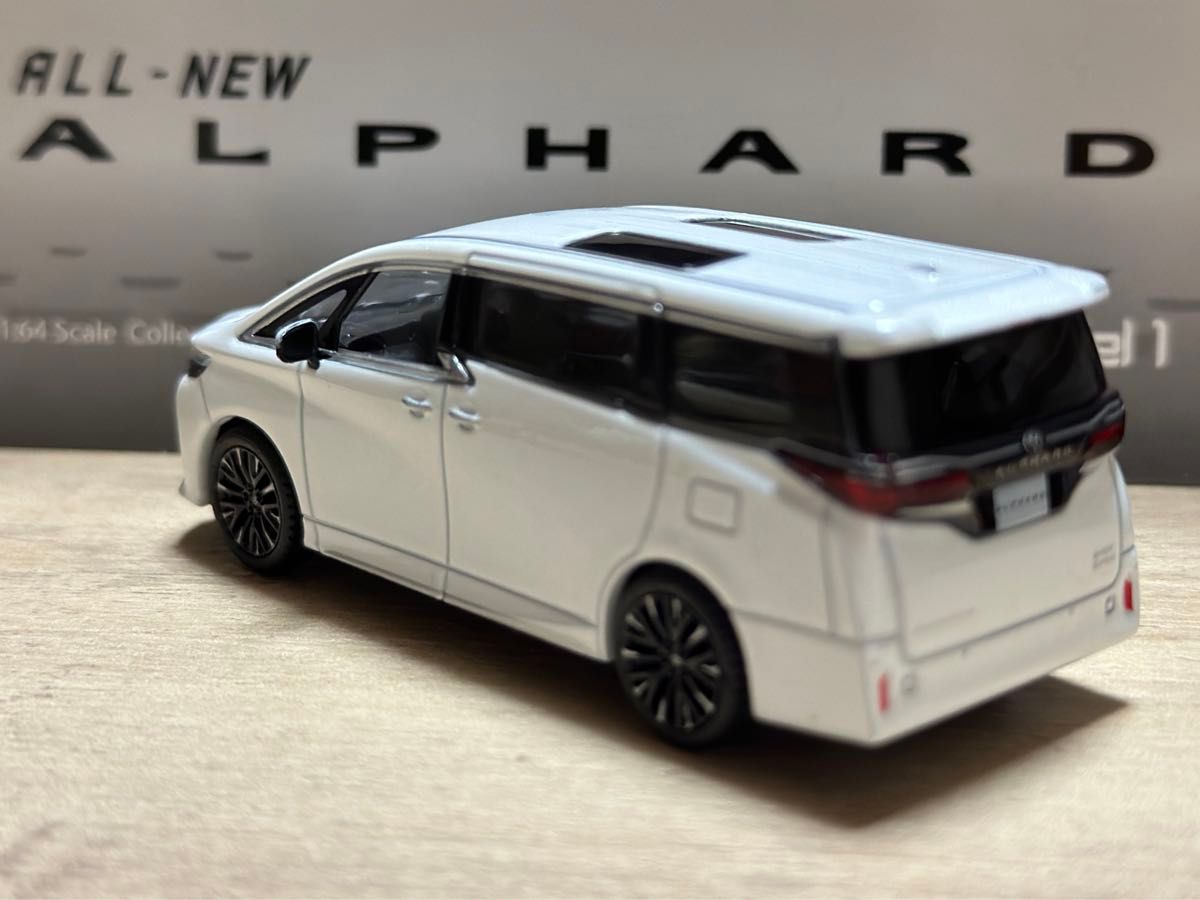 希少 日本未発売 新型 アルファード エグゼクティブ 40系 1/64 Model1