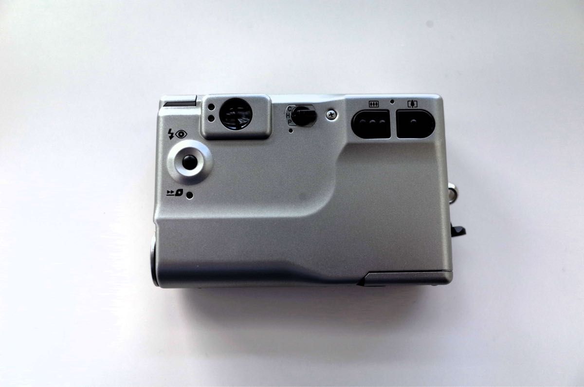 初代キャノンIXY（フィルムカメラ）動作確認済【未使用IX240フィルム3