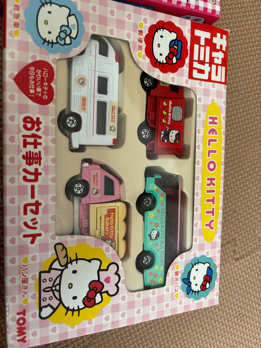 キャラトミカ お仕事カーセット2 ハローキティ Amazon | トミカ キャラ