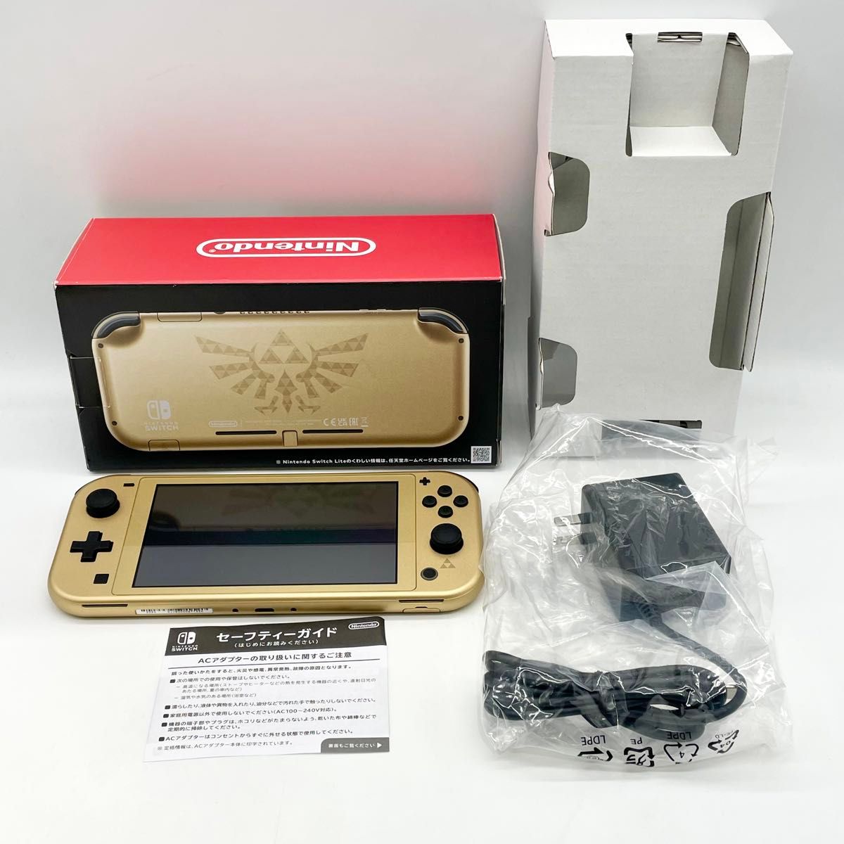 Nintendo Switch Lite ハイラルエディション、パスケース付 Nintendo