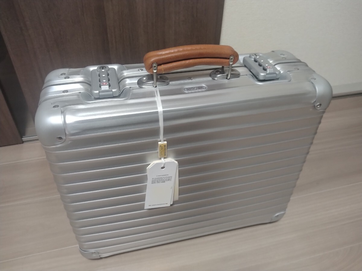 Yahoo!オークション - 激レア 希少 廃盤 RIMOWA リモワ 35周年記念モデ