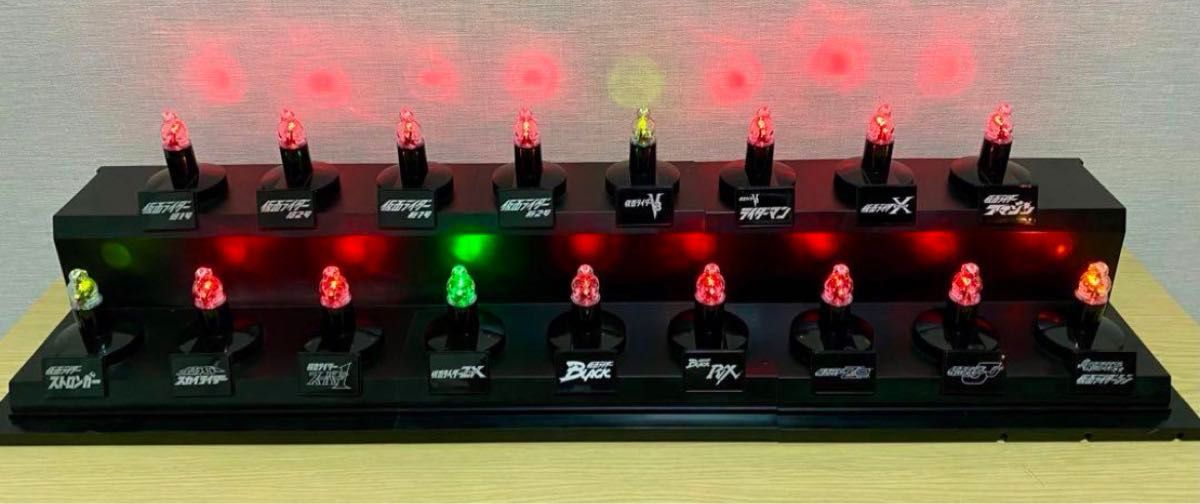 仮面ライダー マスクコレクション プレミアム発光台座ディスプレイ