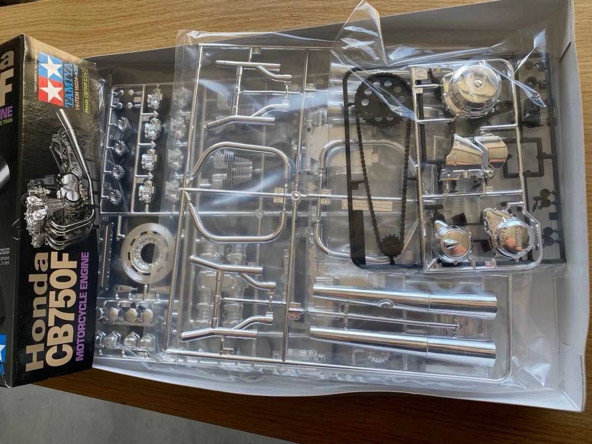 CB750F RC04 エンジン プラモデル タミヤ エンジン模型TAMIYA Honda