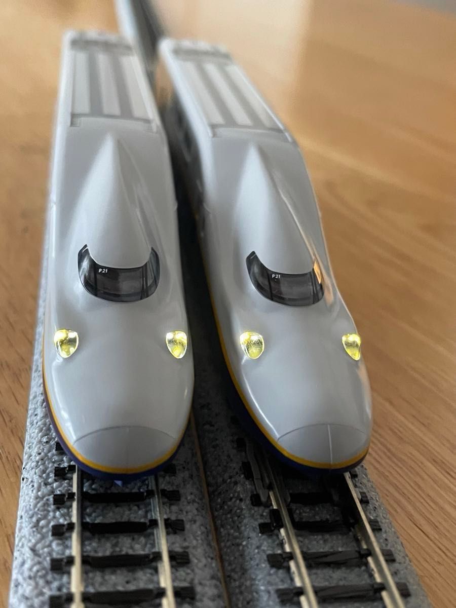 E4系新幹線「Max」8両 カトー Nゲージ【K1】4両基本セット(10-292)と4