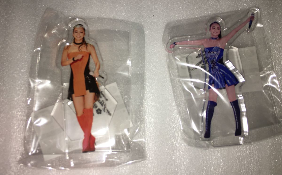 安室奈美恵アクリルスタンド 12番 46番 沖縄ライブ衣装 ステッカー