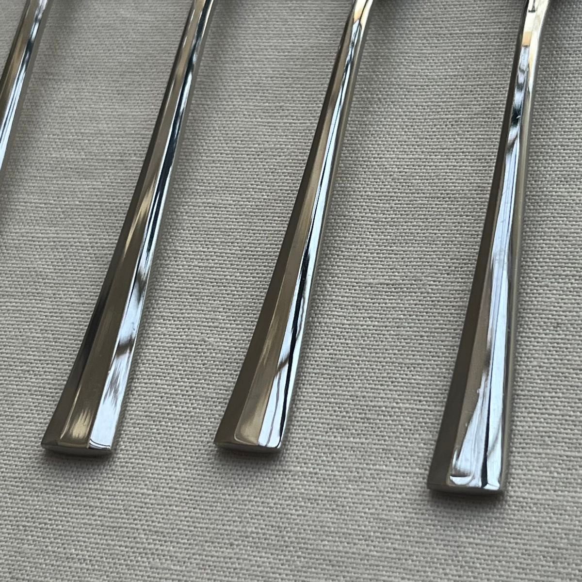 ラッキーウッド 18-12ステンレス ディナーカトラリー セット ベル