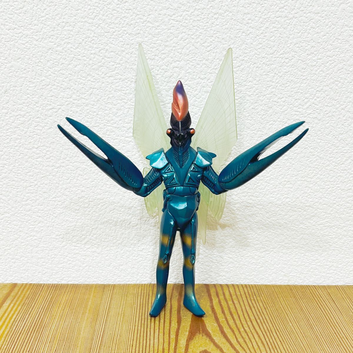 バンダイ パワードモンスターシリーズ サイコバルタン星人 ソフビ