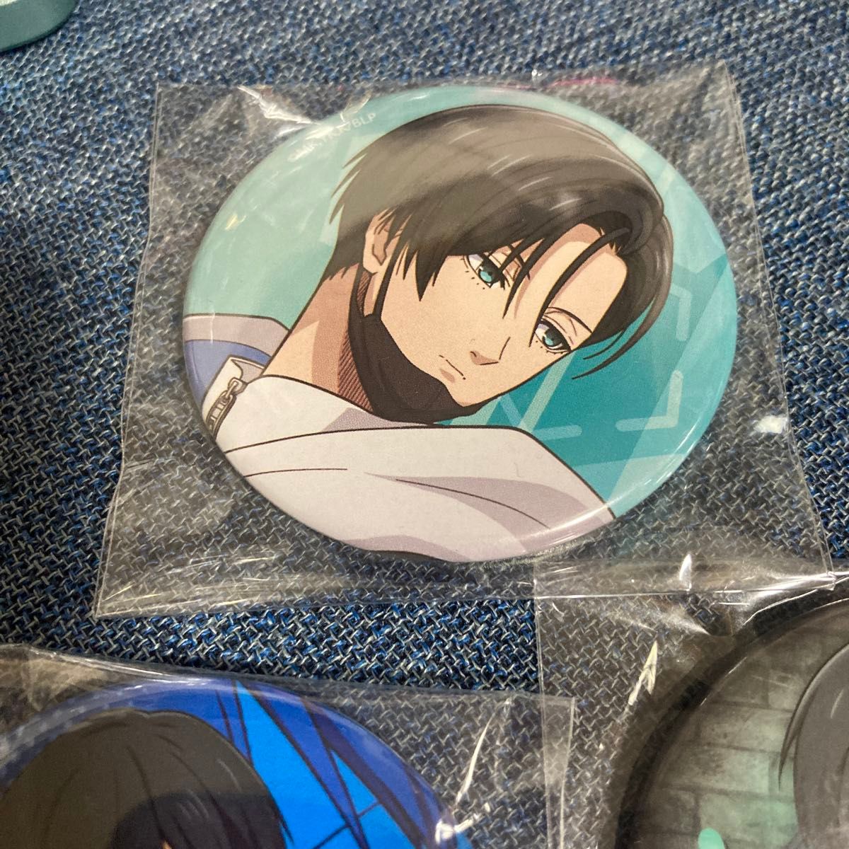 ブルーロック 缶バッジ 糸師凛 スケーター TSUTAYA タクティカル 3個
