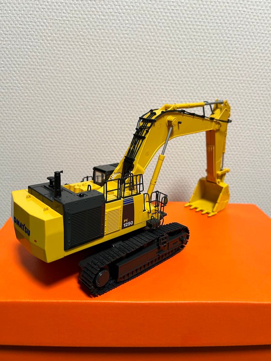 KYOSHO 京商 1/50 油圧ショベル KOMATSU コマツ PC1250-8 バンドC