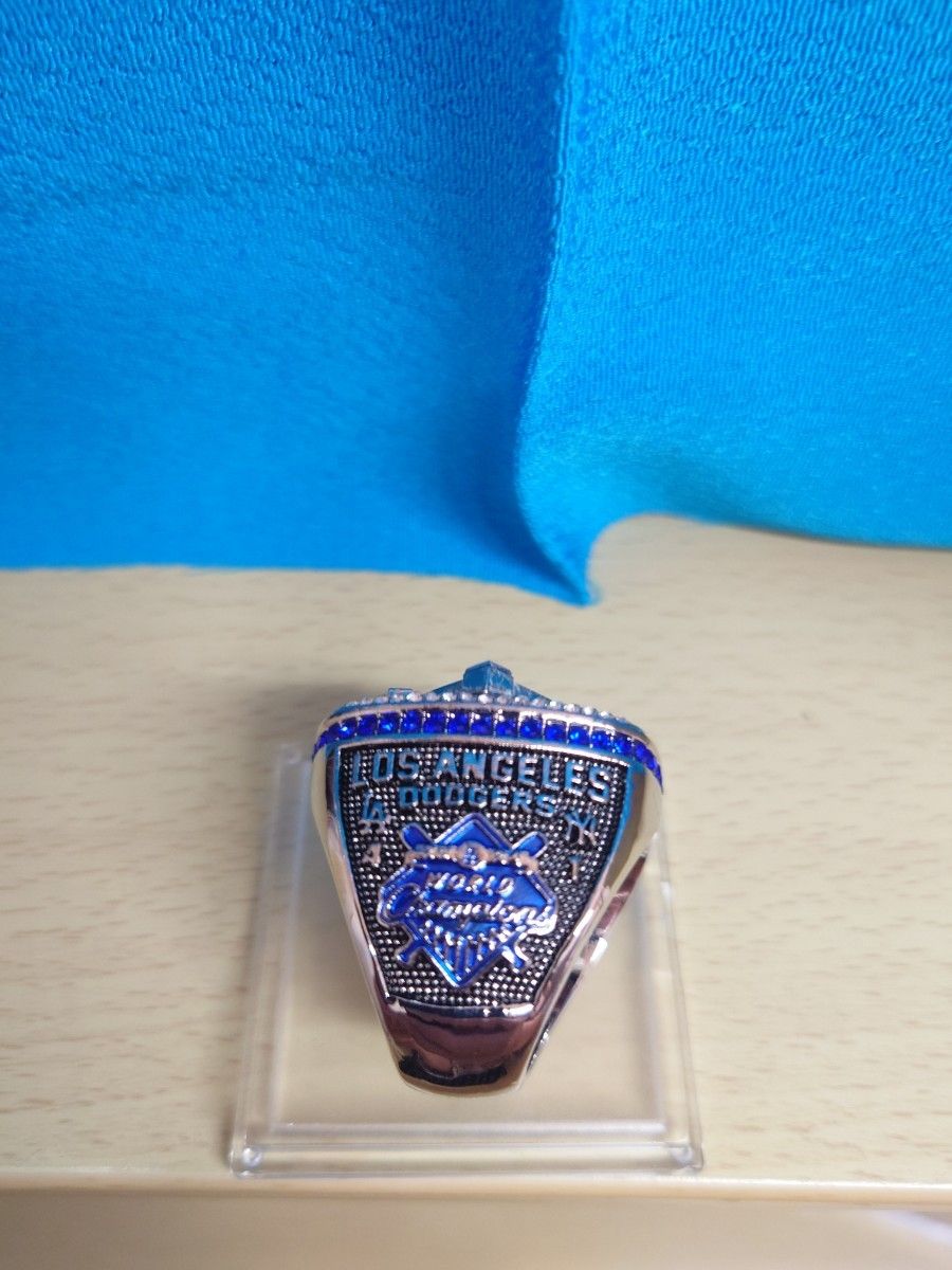 歴史的瞬間を記念 2024 ワールドシリーズ 優勝記念リング レプリカ