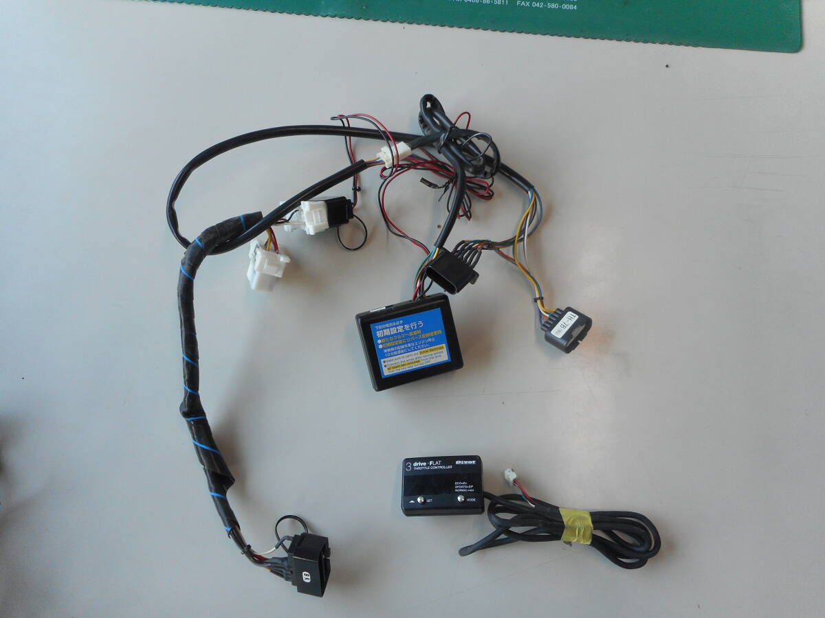 N-BOXに使用 PIVOT ( ピボット ) スロコン 3-drive・FLAT HONDA