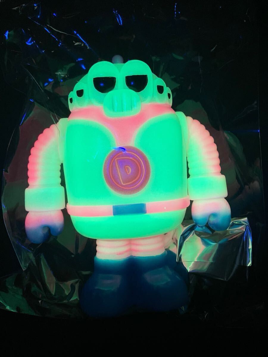 デザフェス MOGWORK'S DICTORくん 蓄光 モグワークス ソフビ