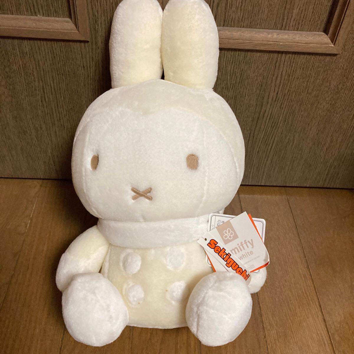 ミッフィー ミッフィー ぬいぐるみ 雪の日のうさこちゃん ホワイトM