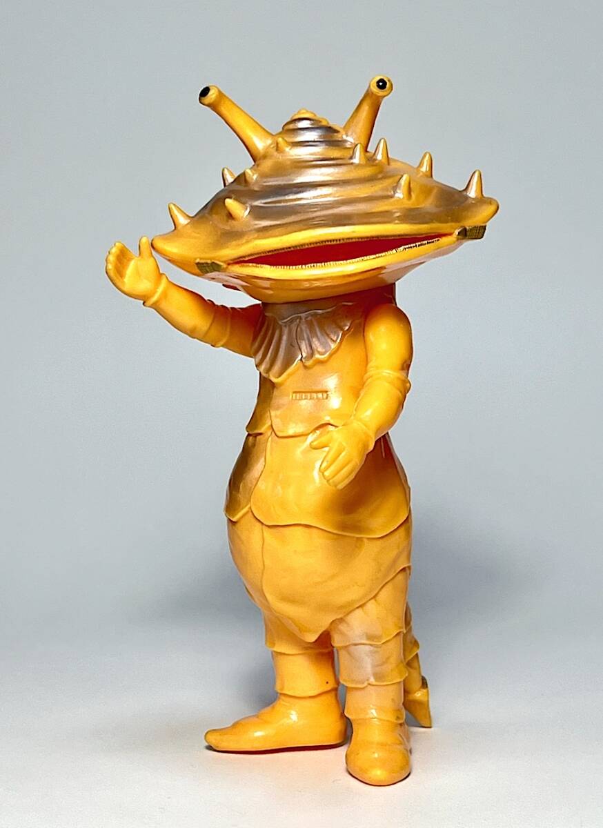 Yahoo!オークション - ウルトラ怪獣 カネゴン ソフビフィギュア バンダ
