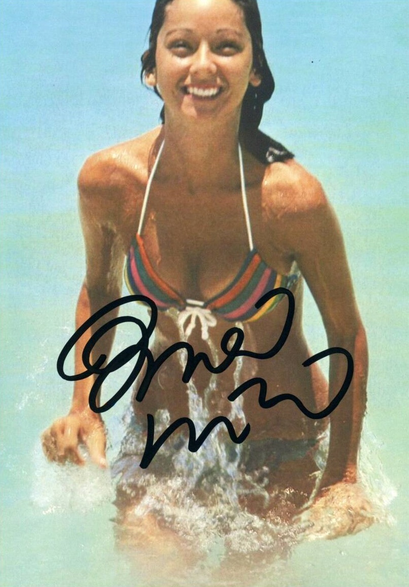 Yahoo!オークション - アグネス・ラム(Agnes Lum)/直筆サイン入り写真