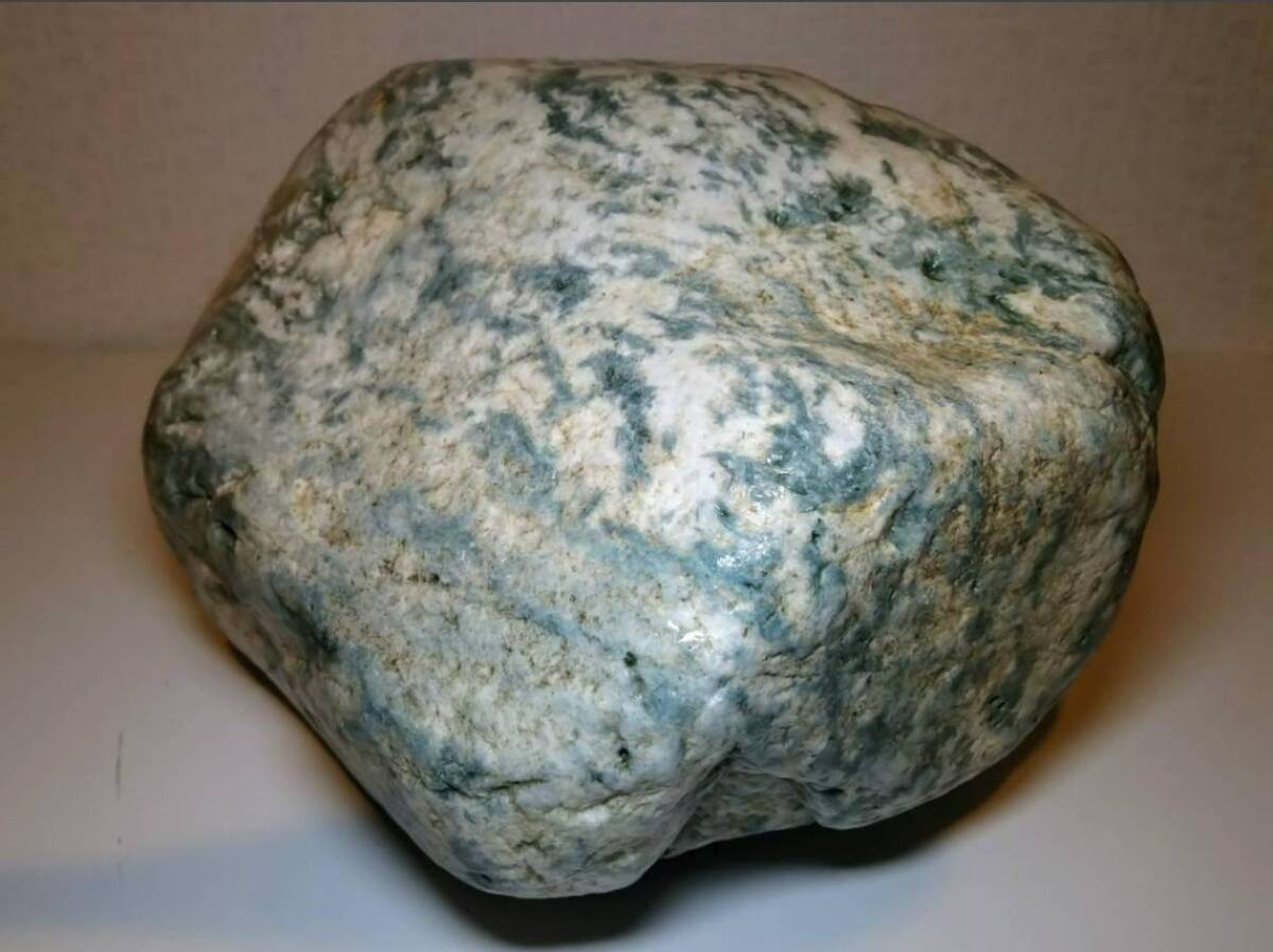 ☆8.8kg☆ 翡翠 ヒスイ 原石 翡翠原石 鑑賞石 自然石 誕生石 鉱石 鉱物