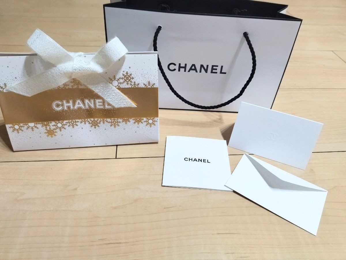 値下げ CHANEL 2024 ホリデー ギフトボックス ショッパー 紙袋 箱