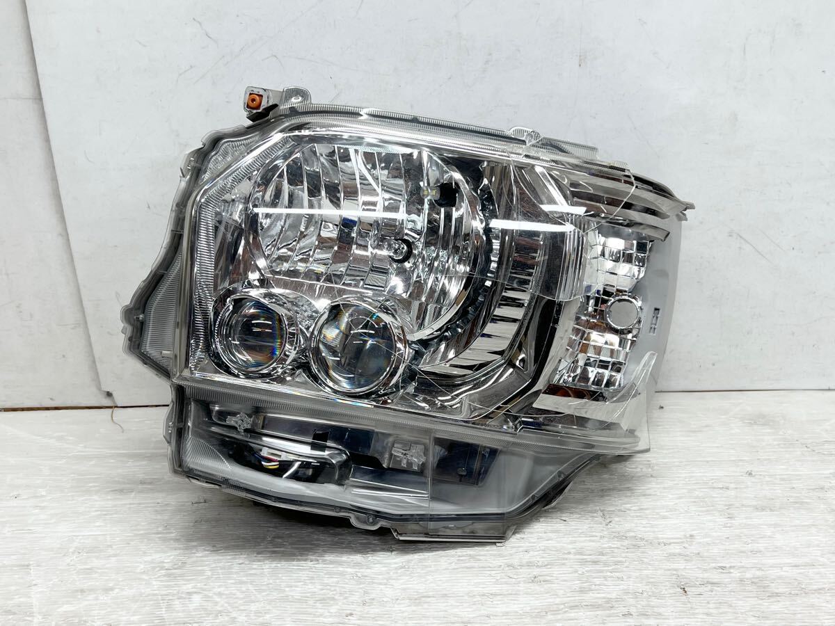 ジャンク 送料込 即決 ハイエース 4型 5型 6型 後期 純正 LED 左 LED