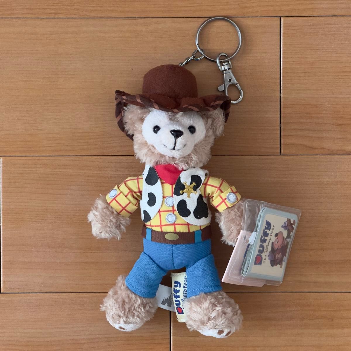 香港ディズニー ダッフィー ウッディ コスチューム キーホルダー トイ