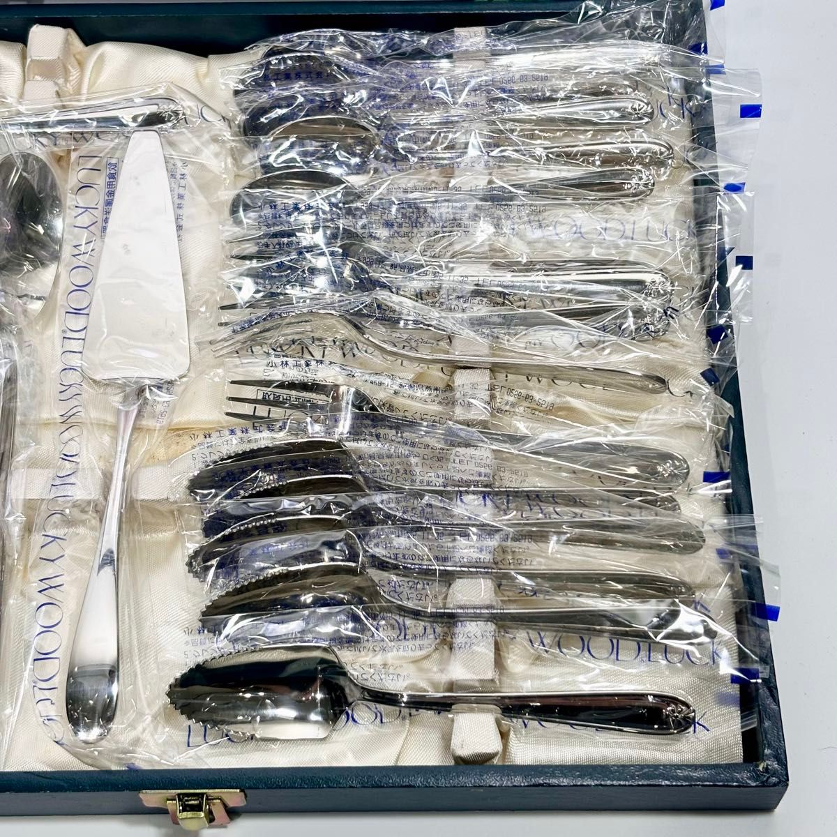 新品・未使用品 ラッキーウッド マリエッタ 18-10ステンレス 22ピース