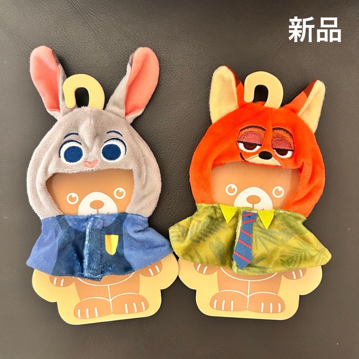 ディズニーストア ユニベア キーチェーン コスチューム ぬいぐるみ