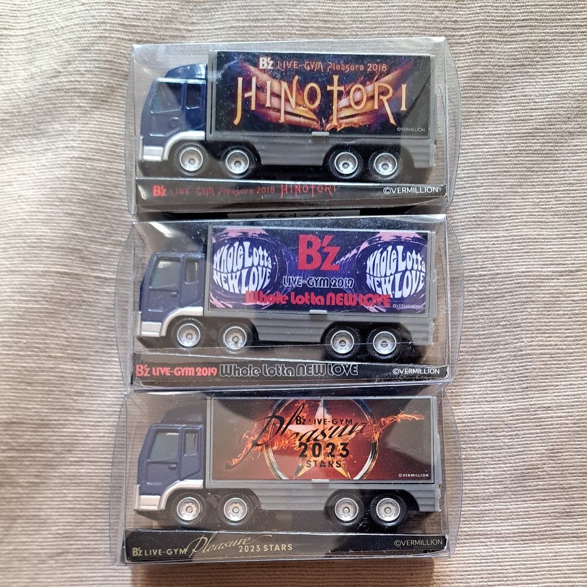 のぶ B'z ツアートラック 3台まとめ売り デ*ン様 B'z ツアートラック