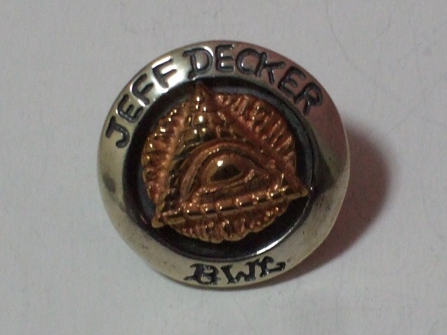 BILL WALL LEATHER ピンズ B.W.L×JEFF DECKER(ビルウォールレザー